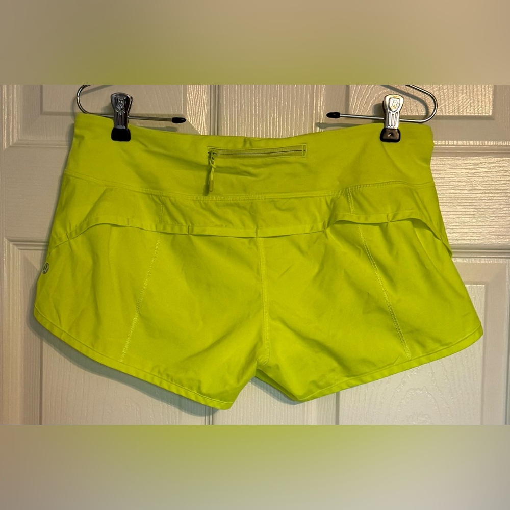 Vintage Lululemon Speed Shorts in Color ‘Ray’, Size 8 - Picture 3 of 8